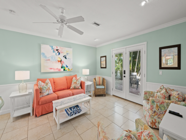 Holmes Beach Vacation Home with Pool 4 houses to beach